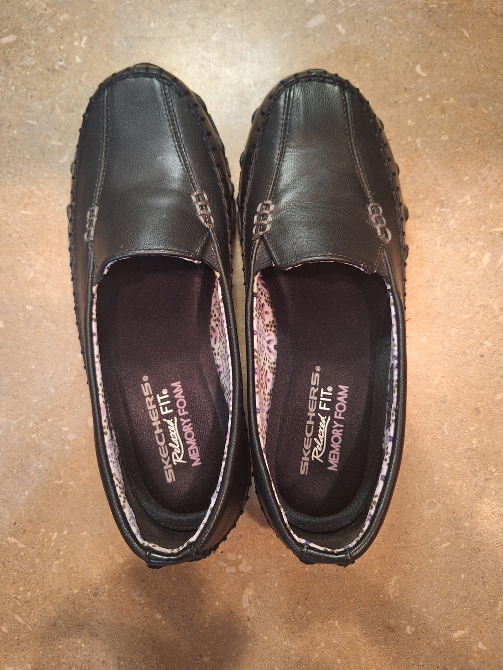 Skechers Relaxed Fit Black Slip-On Memory Foam Loafers. Sz 7
